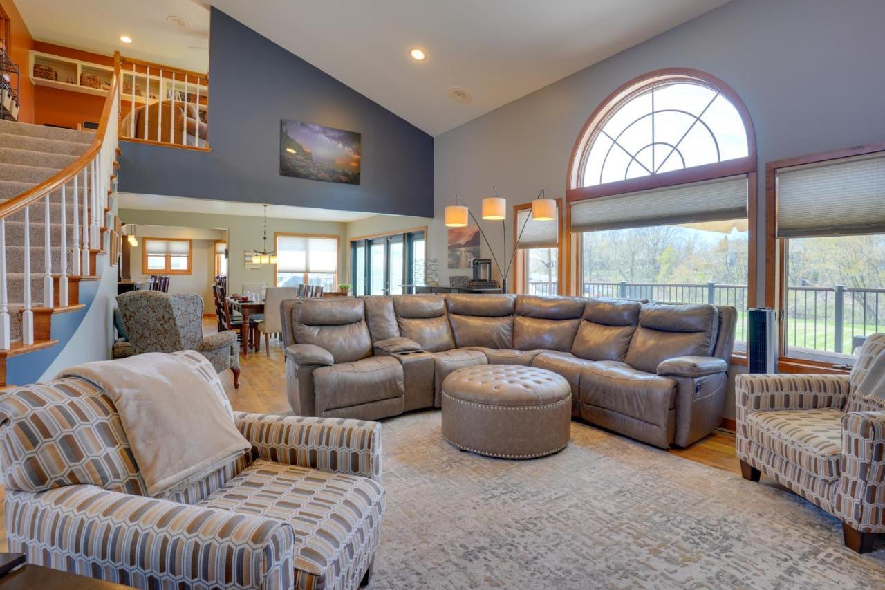 Expansive Shakopee Vacation Rental On 5 Acres! ภายนอก รูปภาพ