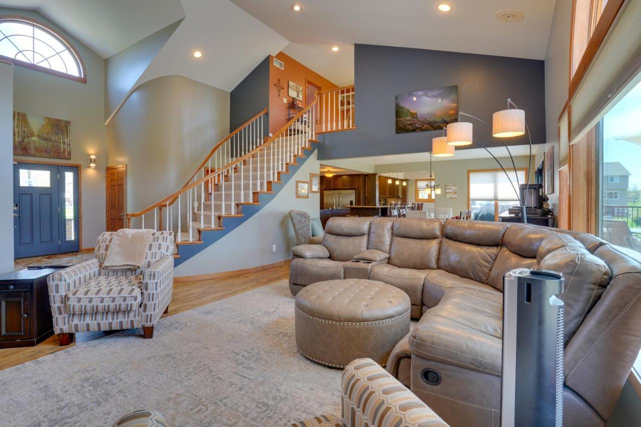 Expansive Shakopee Vacation Rental On 5 Acres! ภายนอก รูปภาพ