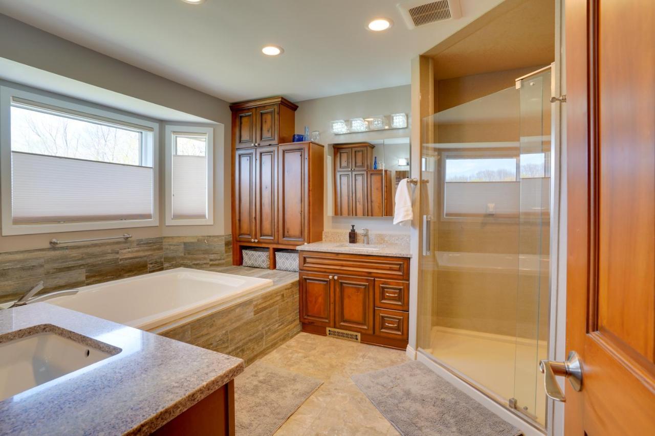 Expansive Shakopee Vacation Rental On 5 Acres! ภายนอก รูปภาพ