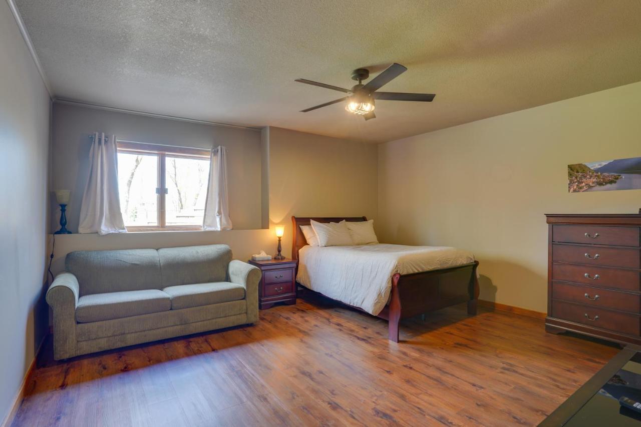 Expansive Shakopee Vacation Rental On 5 Acres! ภายนอก รูปภาพ