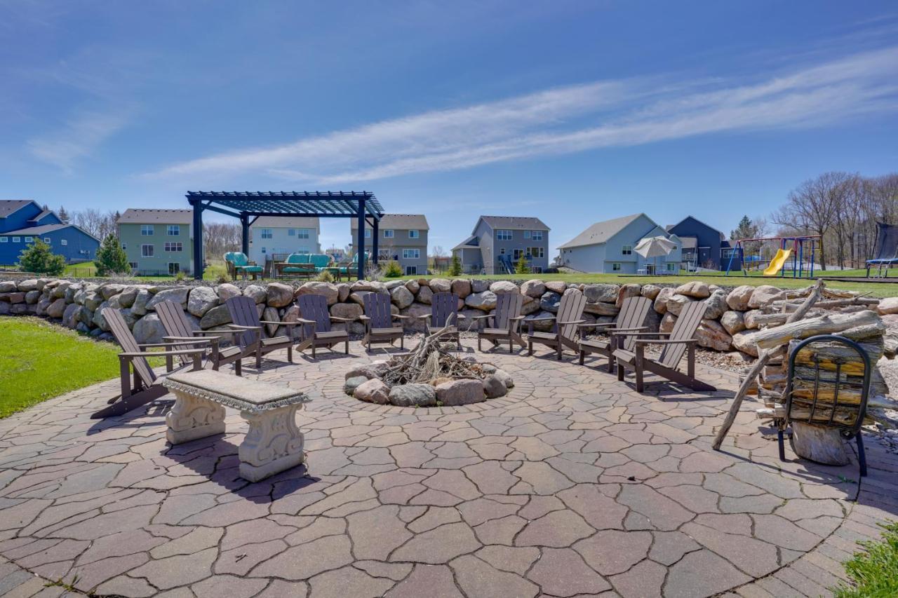 Expansive Shakopee Vacation Rental On 5 Acres! ภายนอก รูปภาพ