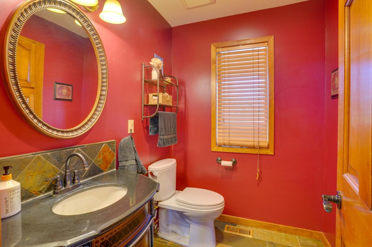 Expansive Shakopee Vacation Rental On 5 Acres! ภายนอก รูปภาพ