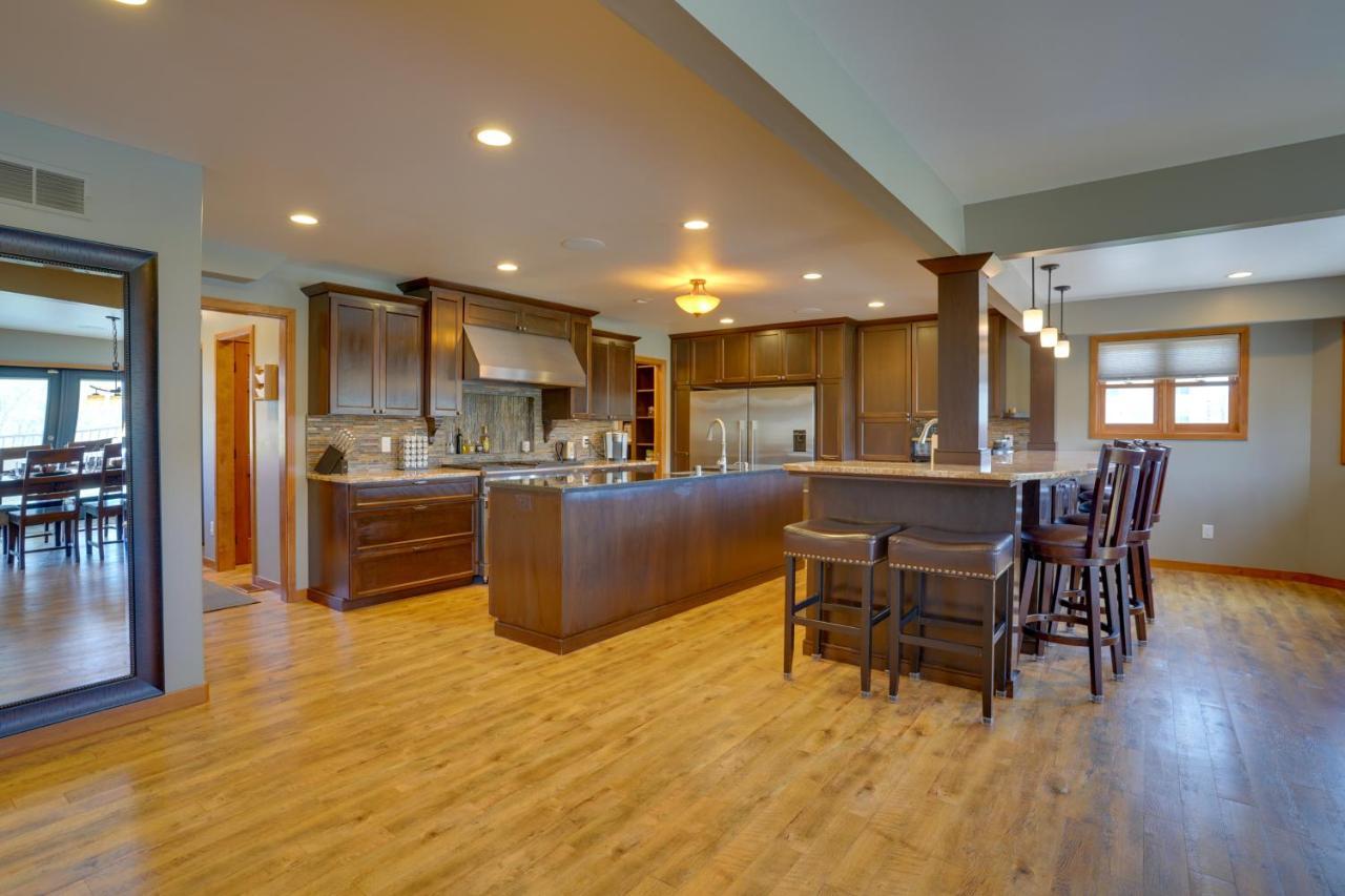 Expansive Shakopee Vacation Rental On 5 Acres! ภายนอก รูปภาพ