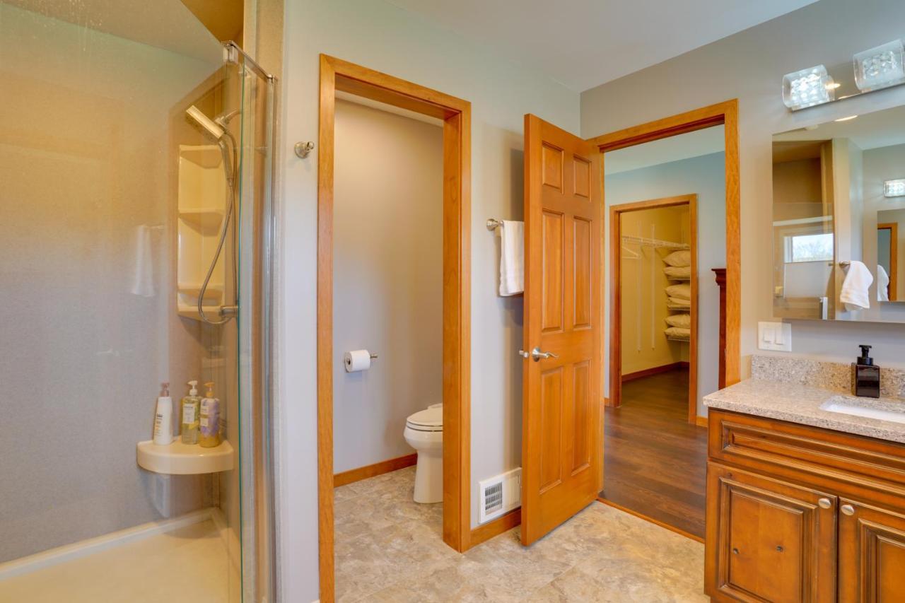 Expansive Shakopee Vacation Rental On 5 Acres! ภายนอก รูปภาพ